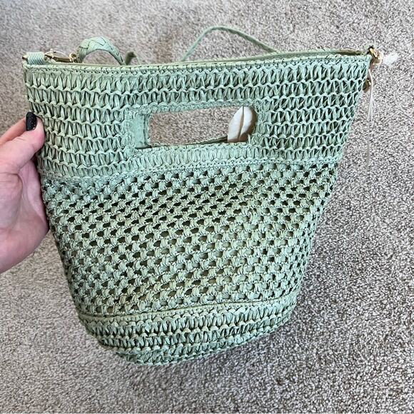 NWT Universal Thread Green Straw Over the Shoulder Purse - Picture 3 of 9